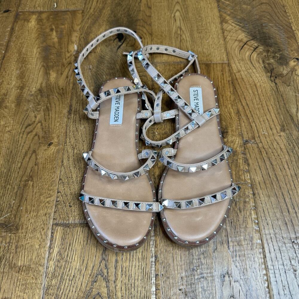 Steve Madden Women's Travel Studded Flat Pyramid Ankle Straps Sandals Sz 6